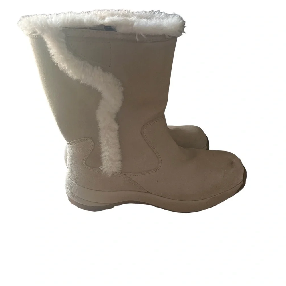 L.L. BEAN Cream Shearling lined Boots Size 6 — Super warm & cozy!!!!